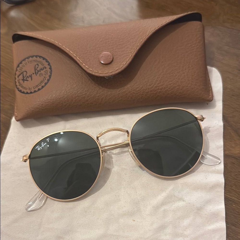 Ray-Ban Round Sunglasses with Case